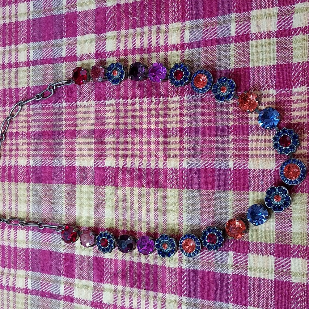 Custom Mariana Crystal necklace - Picture 2 of 4